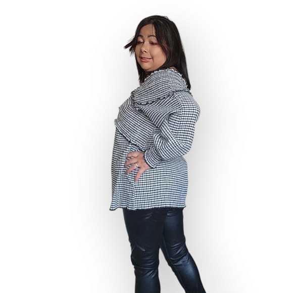 Women's Black and White Off-Shoulder Top - Picture 7 of 15